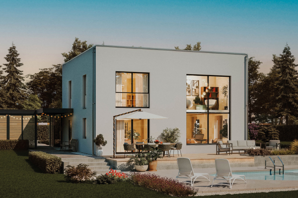 Fertighaus Stadtvilla mit Flachdach, großer Glasfassade, Terrasse und Pool in Außenansicht bei Dämmerung